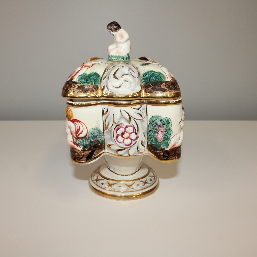 Capodimonte Cherub Trinket Box Porcelain Italy #83 VTG - Picture 3 of 8